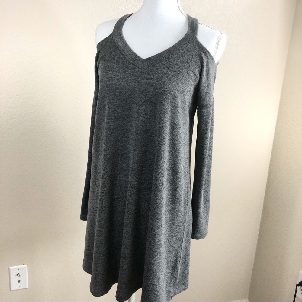 BOGO EVERLY Gray cold shoulder long sleeve dress